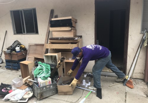 Fast Space Clearing in Escondido with Dump It In